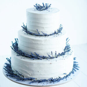 pre1 tort belyi s lavandoi  2674 300x300 - Торт белый с лавандой