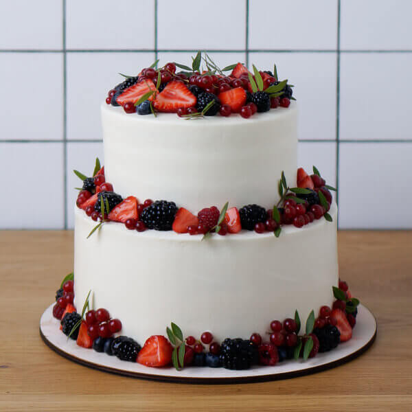 pre1 tort s iagodami  2836 - Торт с ягодами свадебный