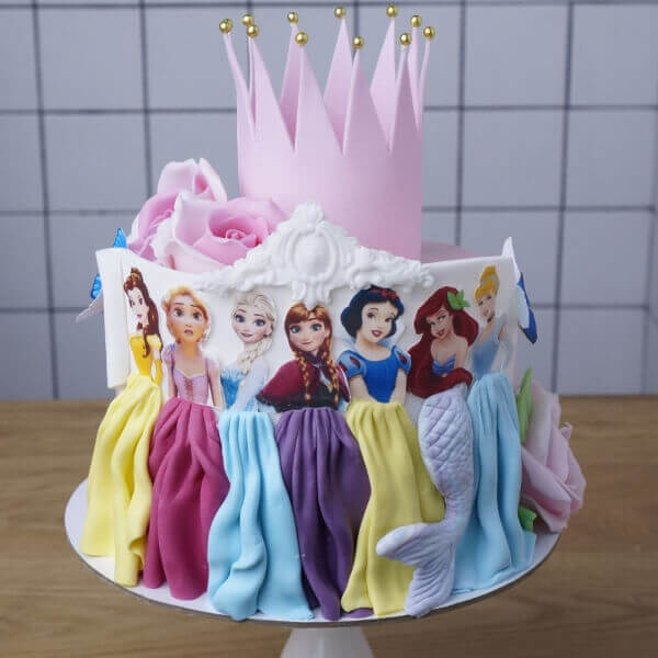 pre1 tort s princessami  2699 - Торт с принцессами